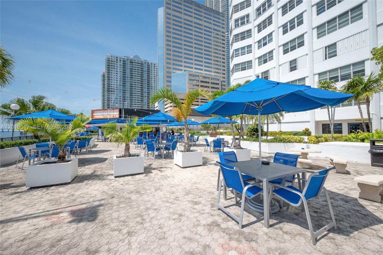 801 Brickell Bay Dr , Unit 1662, Miami, FL 33131 Photo