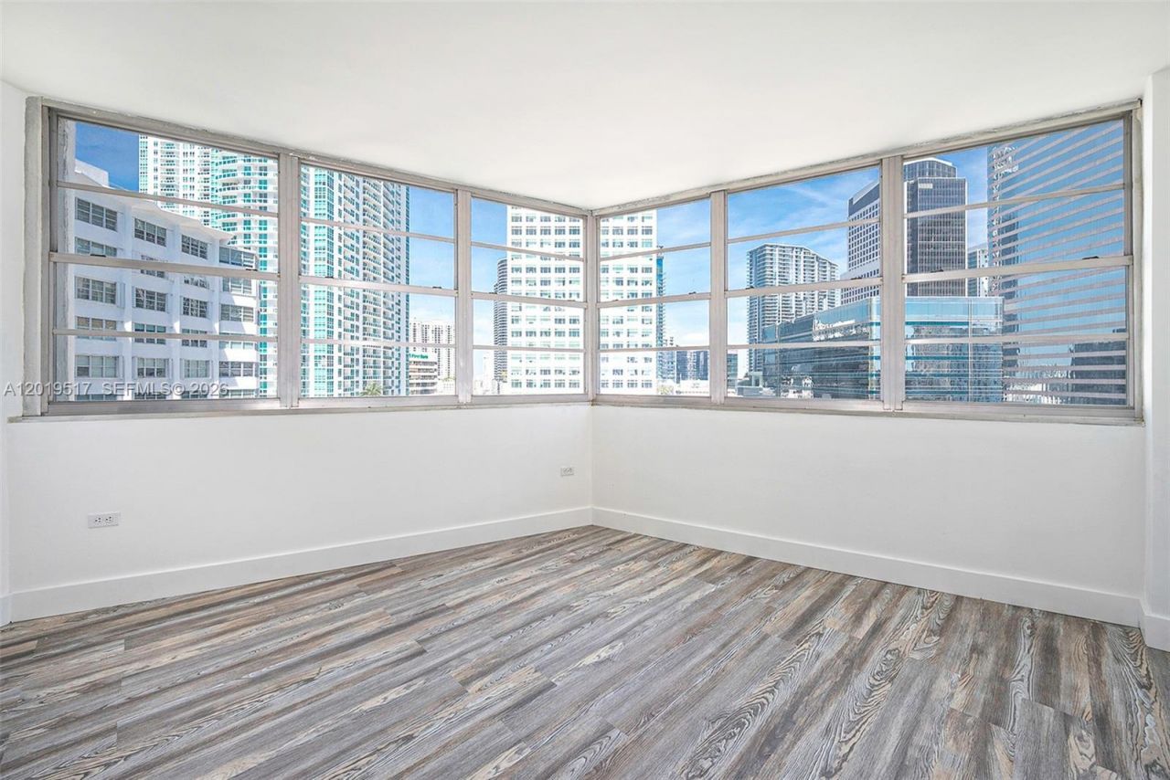 801 Brickell Bay Dr , Unit 1662, Miami, FL 33131 Photo