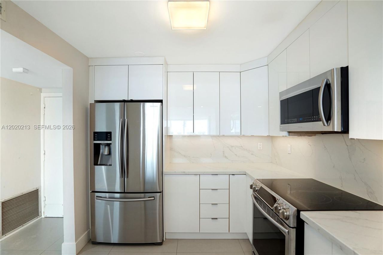 8233 Harding Ave, Unit 508, Miami Beach, FL 33141 Photo