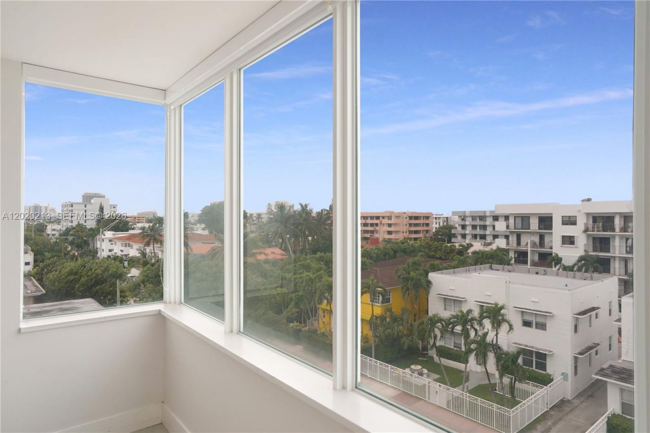 8233 Harding Ave, Unit 508, Miami Beach, FL 33141 Photo