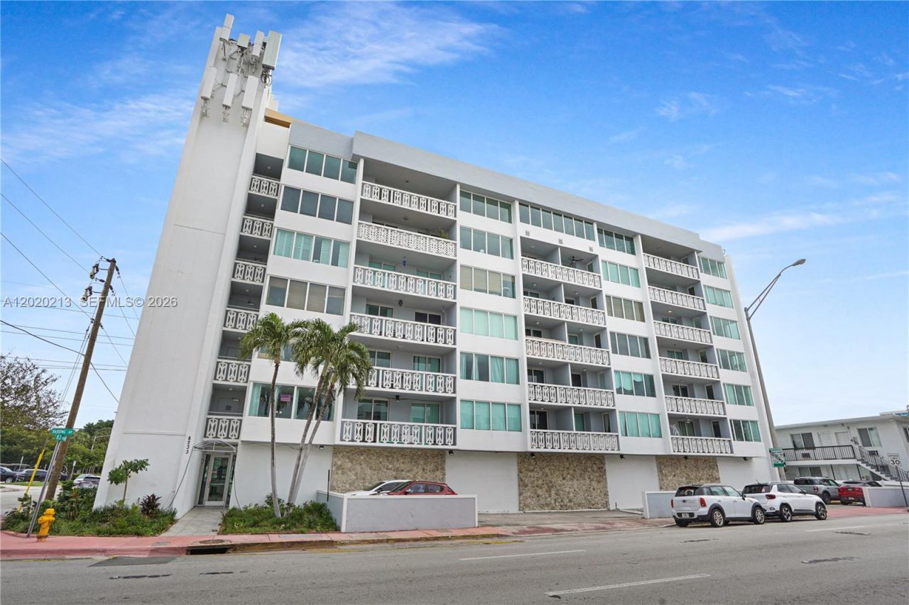 8233 Harding Ave, Unit 508, Miami Beach, FL 33141 Photo