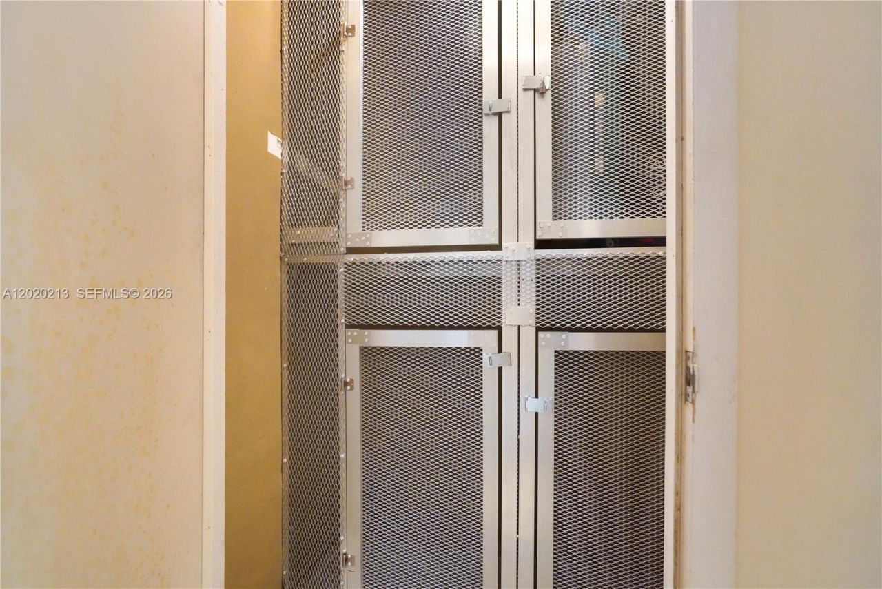 8233 Harding Ave, Unit 508, Miami Beach, FL 33141 Photo
