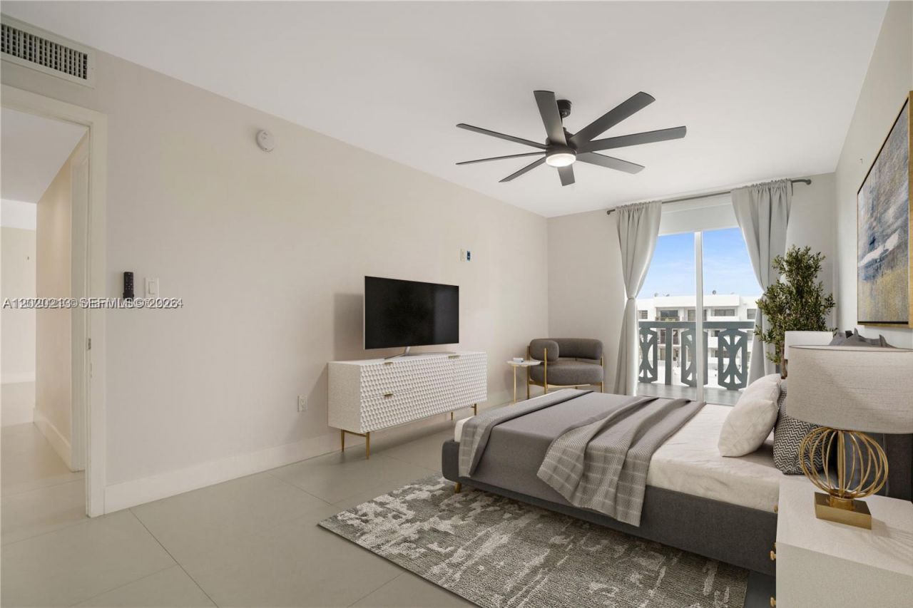 8233 Harding Ave, Unit 508, Miami Beach, FL 33141 Photo