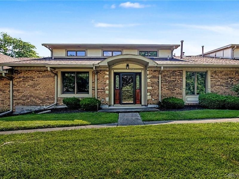 7147 Fallen Oak, Washington Township, OH 45459 Photo 1