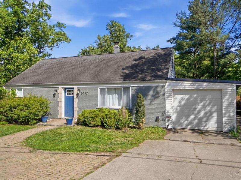 5792 Gaines Road, Green Township, OH 45247 Photo 3