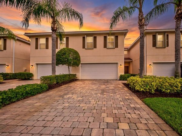 6463 Azura Lake Road, Greenacres, FL 33463