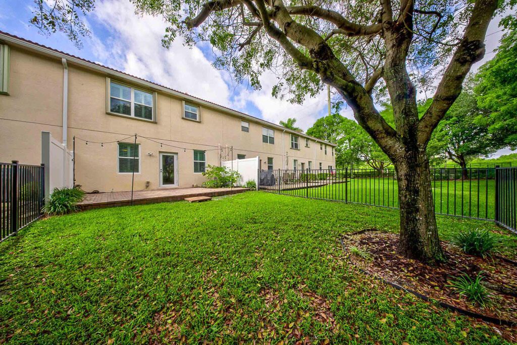 6463 Azura Lake Road, Lake Worth, FL 33463 Photo