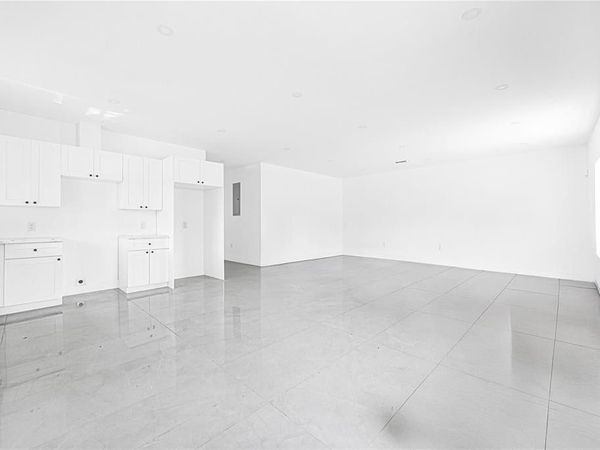 7990 NW 8th Avenue, Miami, FL 33150