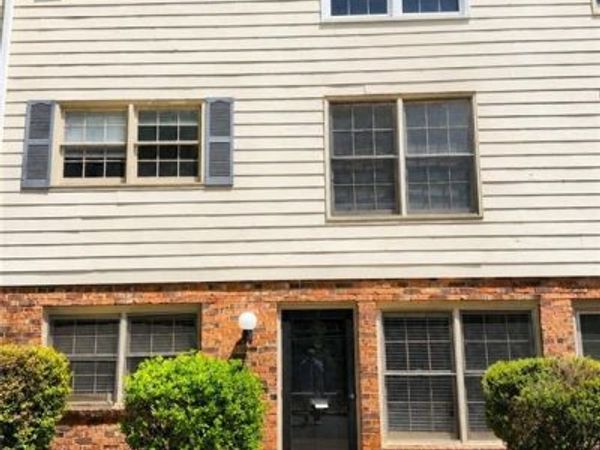 2804 Carriage Drive , Unit E, Winston-Salem, NC 27106