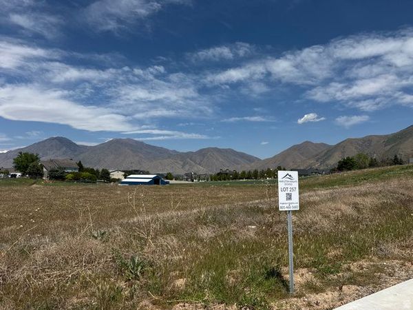 586 DIAMOND RIDGE DR , Mapleton, UT 84664