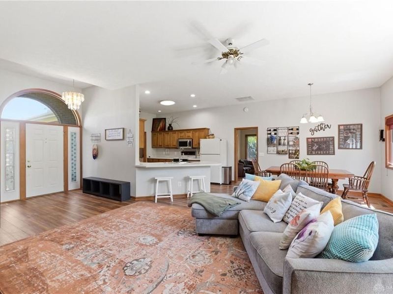 9190 Heather Drive, Washington Township, OH 45458 Photo 9