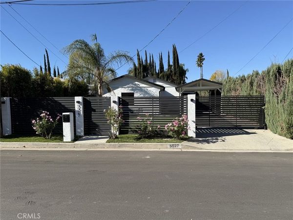 5527 Beckford Avenue, Tarzana, CA 91356