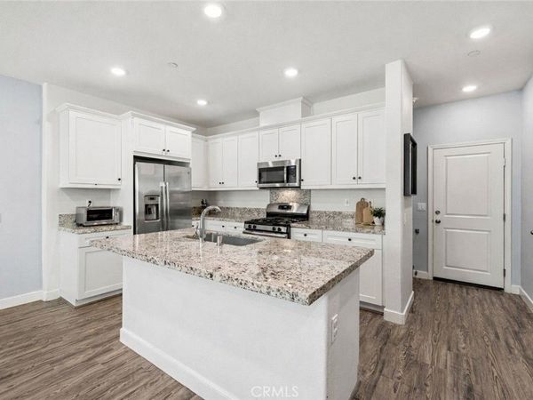 22838 Concord, Saugus, CA 91350