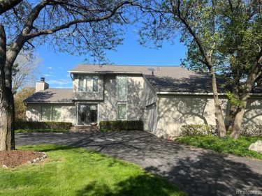 3958 Winterset Court, West Bloomfield Twp, MI 48323