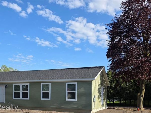 20 Hillview, Peck Vlg, MI 48466
