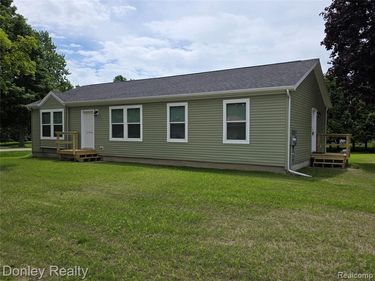20 Hillview, Peck Vlg, MI 48466