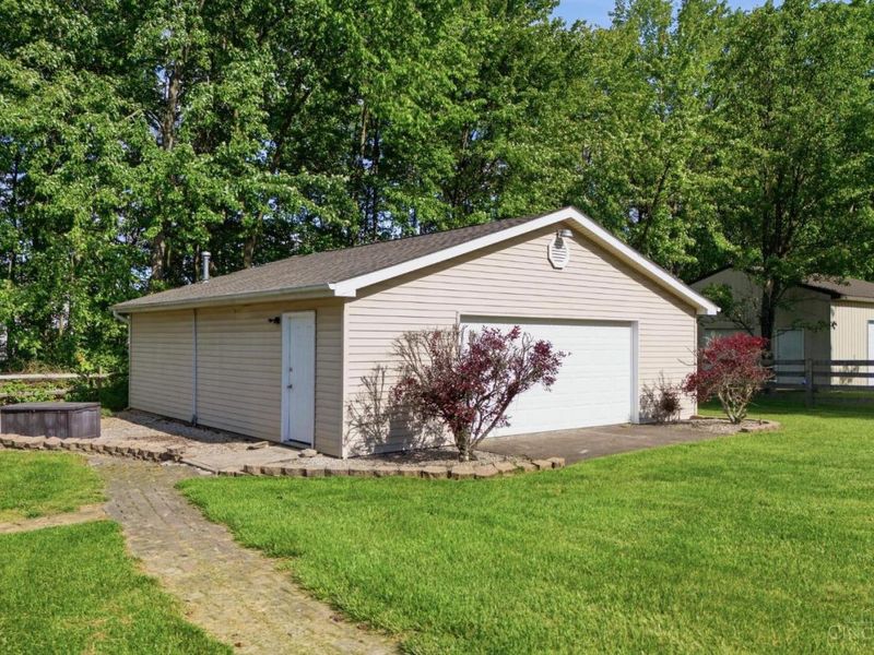3326 Green Meadow Court, Batavia Twp, OH 45102 Photo 2