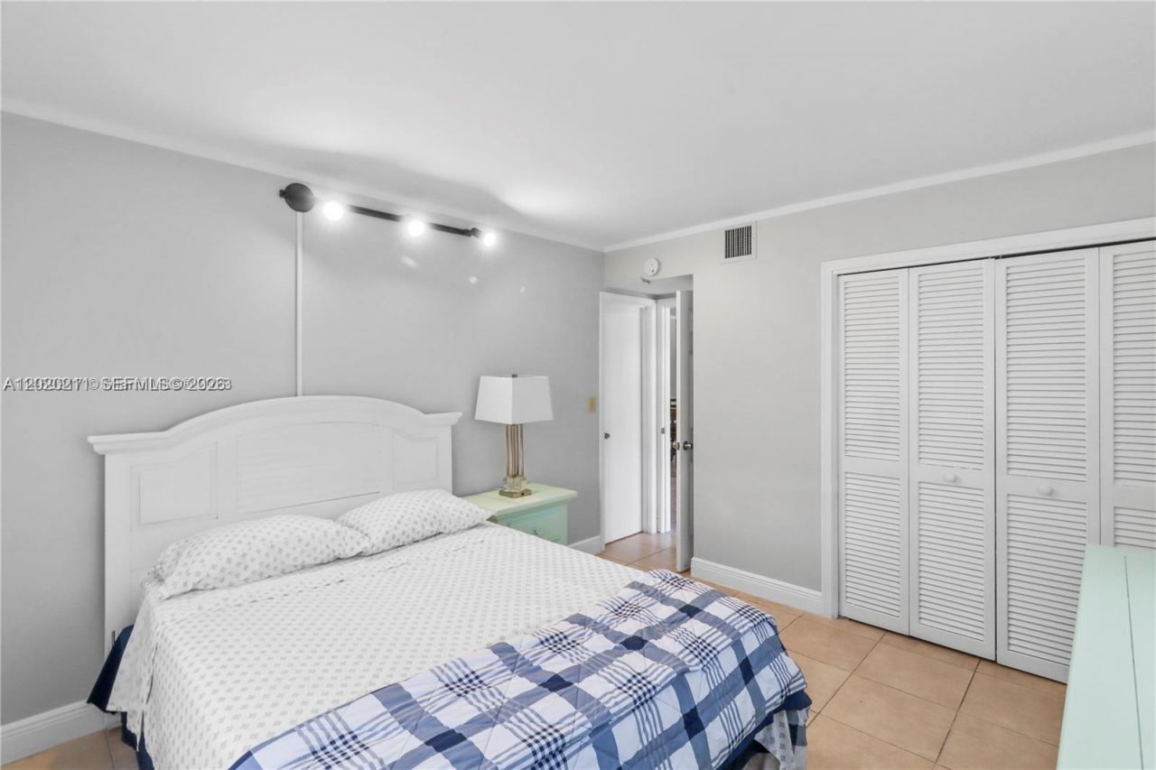2420 SE 17th Cswy, Unit 301C, Fort Lauderdale, FL 33316 Photo
