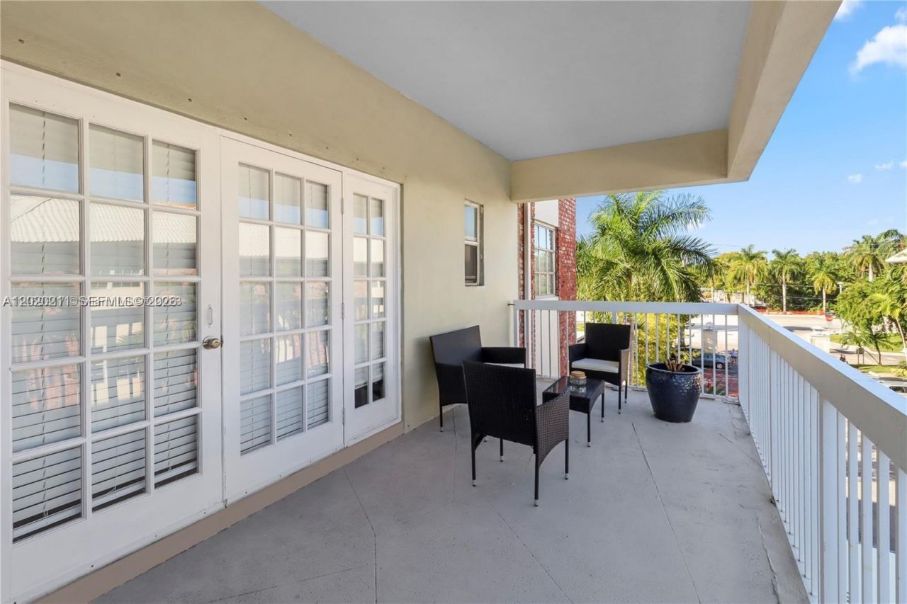 2420 SE 17th Cswy, Unit 301C, Fort Lauderdale, FL 33316 Photo