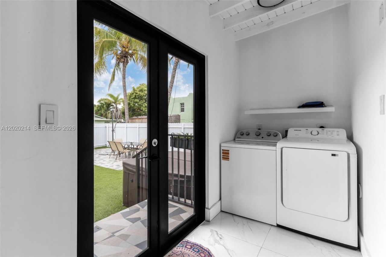 2171 NW 49th St, Miami, FL 33142 Photo