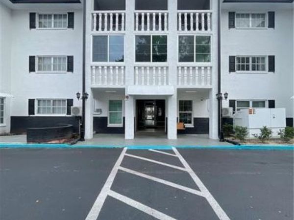 3704 Broadway, Unit 318, FORT MYERS, FL 33901
