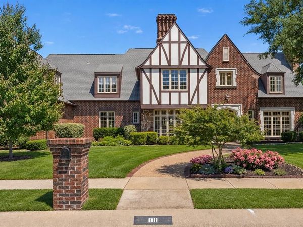 811 Lake Creek Drive, McKinney, TX 75072