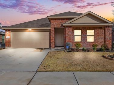 3052 Manu Street, Fort Worth, TX 76123