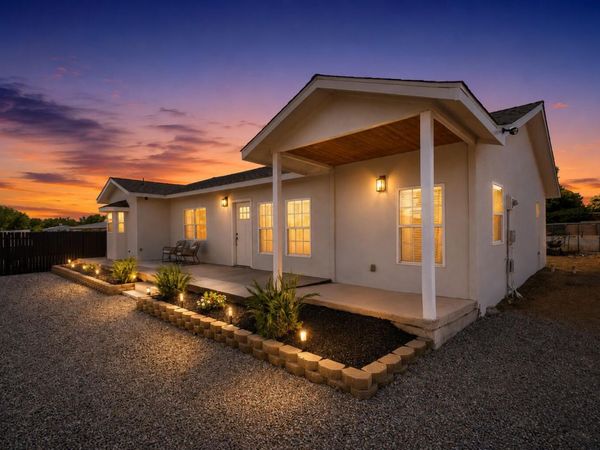 603 Amistad Road SW, Los Lunas, NM 87031