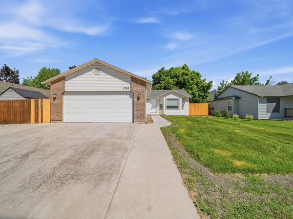 4766 N Bruxelles Dr, Boise, ID 83704