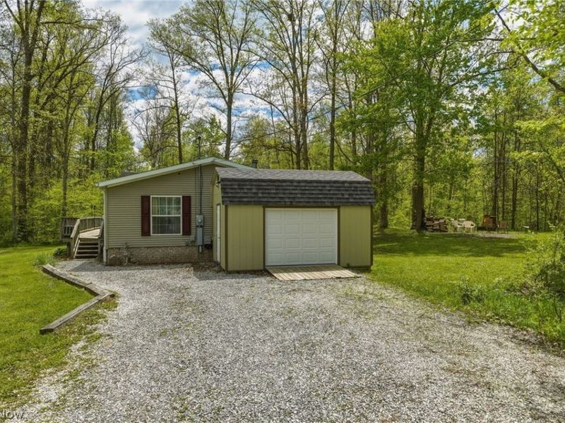 4613 N Lake Road, West Farmington, OH 44491 Photo 13