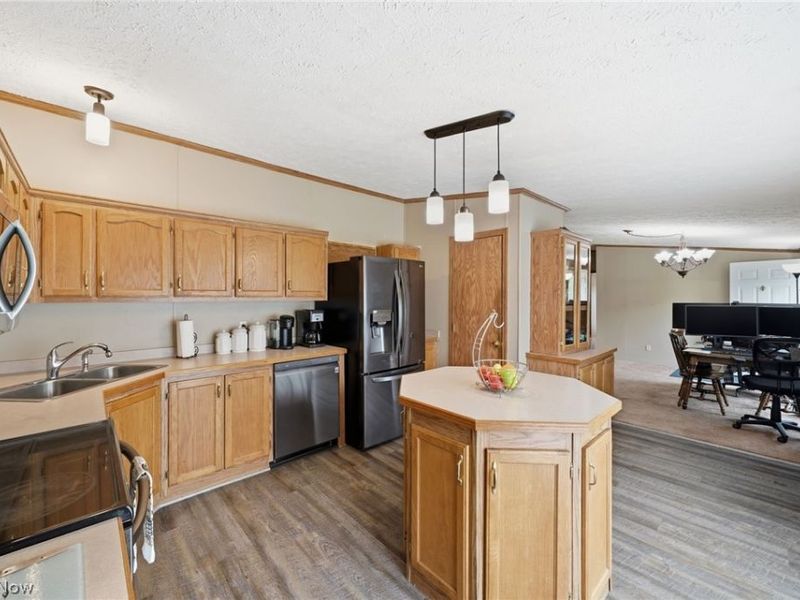 4613 N Lake Road, West Farmington, OH 44491 Photo 22