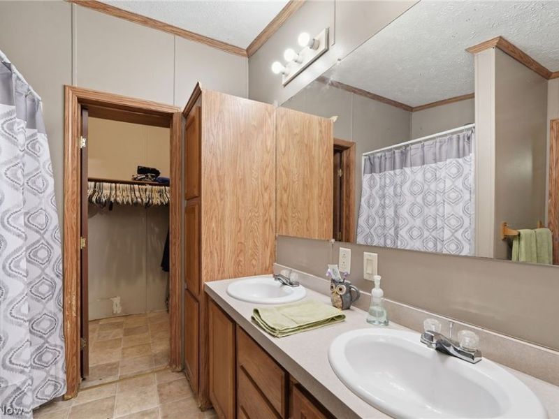 4613 N Lake Road, West Farmington, OH 44491 Photo 28