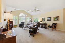 141 Golfview Lane photo 4