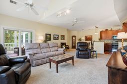141 Golfview Lane photo 4