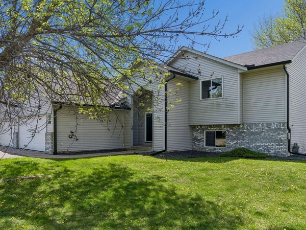 12181 Walnut Drive, Rogers, MN 55374