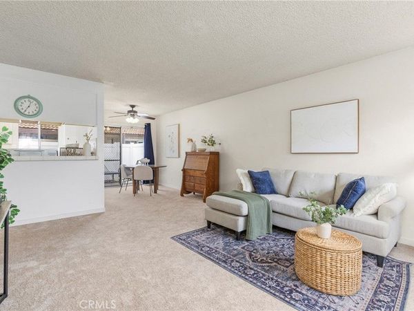 571 W Greenwood Avenue, Unit 12, La Habra, CA 90631