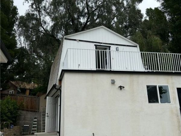 10618 Johanna Ave, Shadow Hills, CA 91040