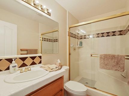 21649 N Des Moines Rd, Acampo, CA 95220 Photo