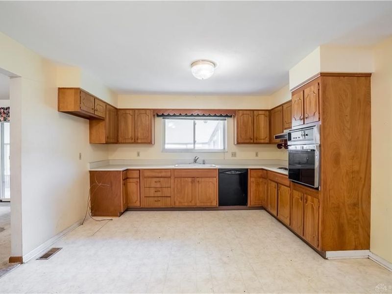 2830 Joy Drive, Beavercreek, OH 45434 Photo 14