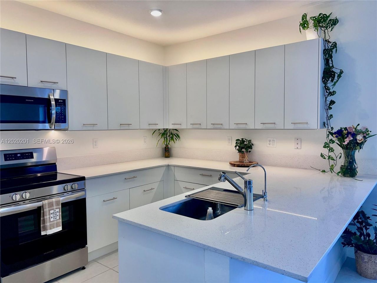 12023 NW 24th Pl, Unit 12023, Miami, FL 33167 Photo