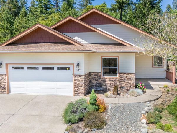 337 Cedar Ridge Drive, Cave Junction, OR 97523