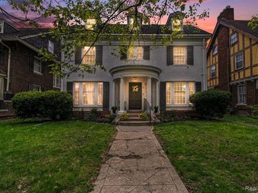 121 Longfellow Street, Detroit, MI 48202