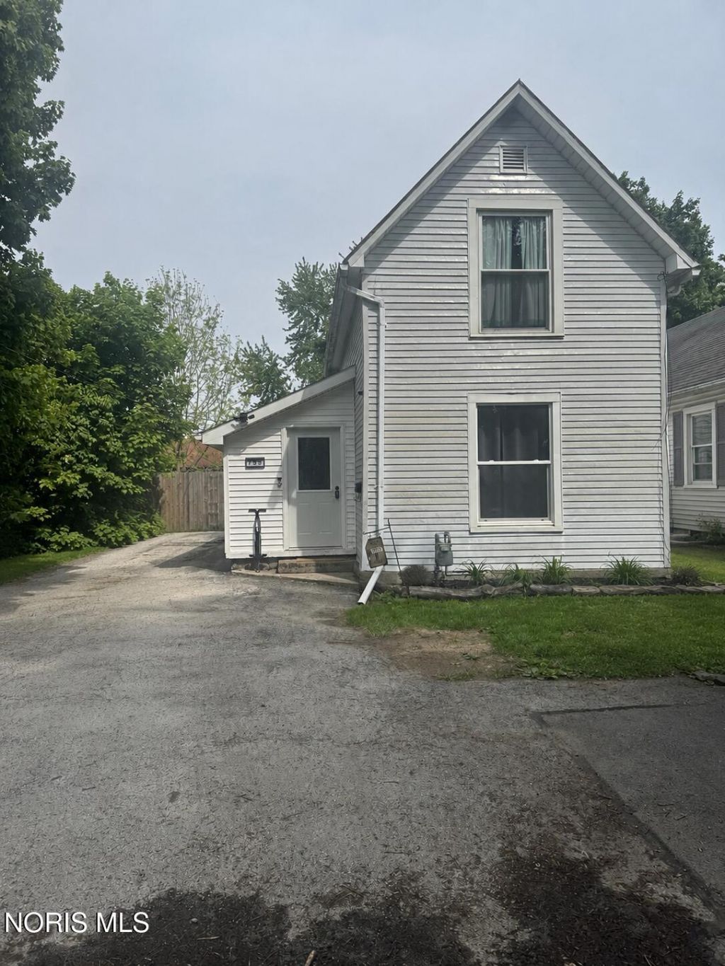 755 Dayton Avenue, Findlay, OH 45840 Main Photo