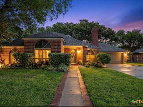 110 Champions Row , Victoria, TX 77904