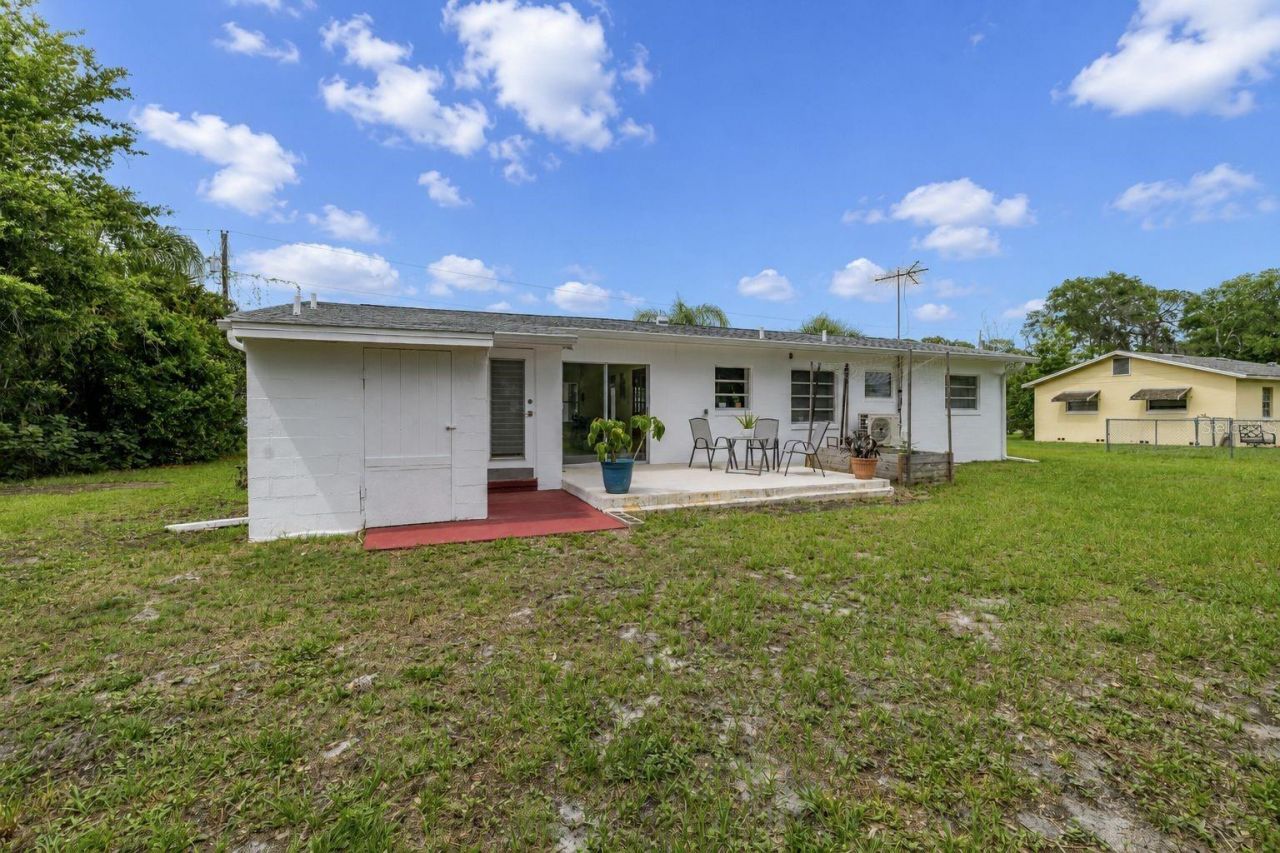 9 Sunset Drive , Debary, FL 32713 Photo