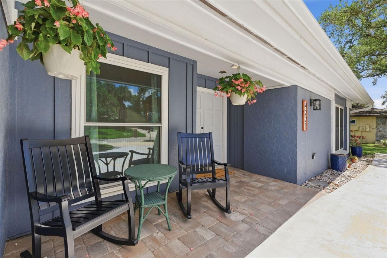 4221 Water Oaks Lane, Tampa, FL 33618 Photo