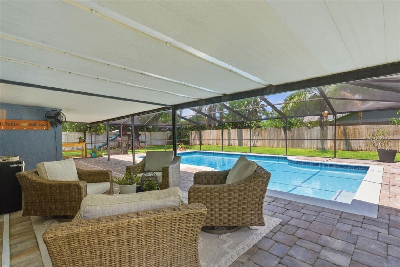 4221 Water Oaks Lane, Tampa, FL 33618 Photo