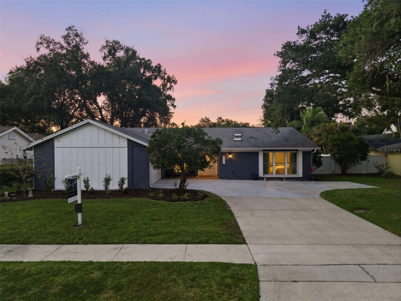 4221 Water Oaks Lane, Tampa, FL 33618 Photo