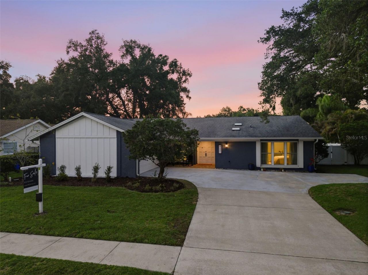 4221 Water Oaks Lane, Tampa, FL 33618 Photo