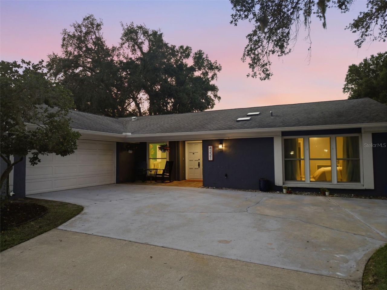 4221 Water Oaks Lane, Tampa, FL 33618 Photo